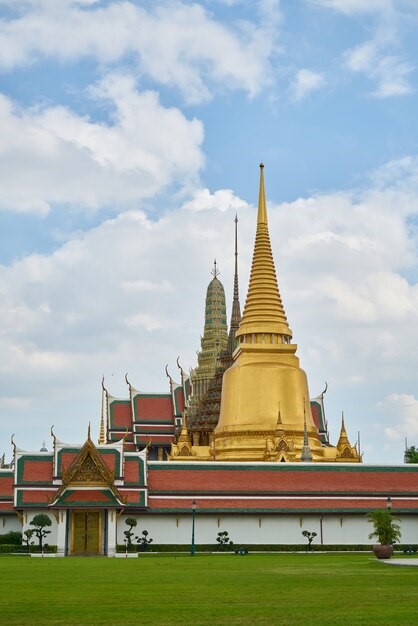 Grand-Palace-Bangkok.jpg