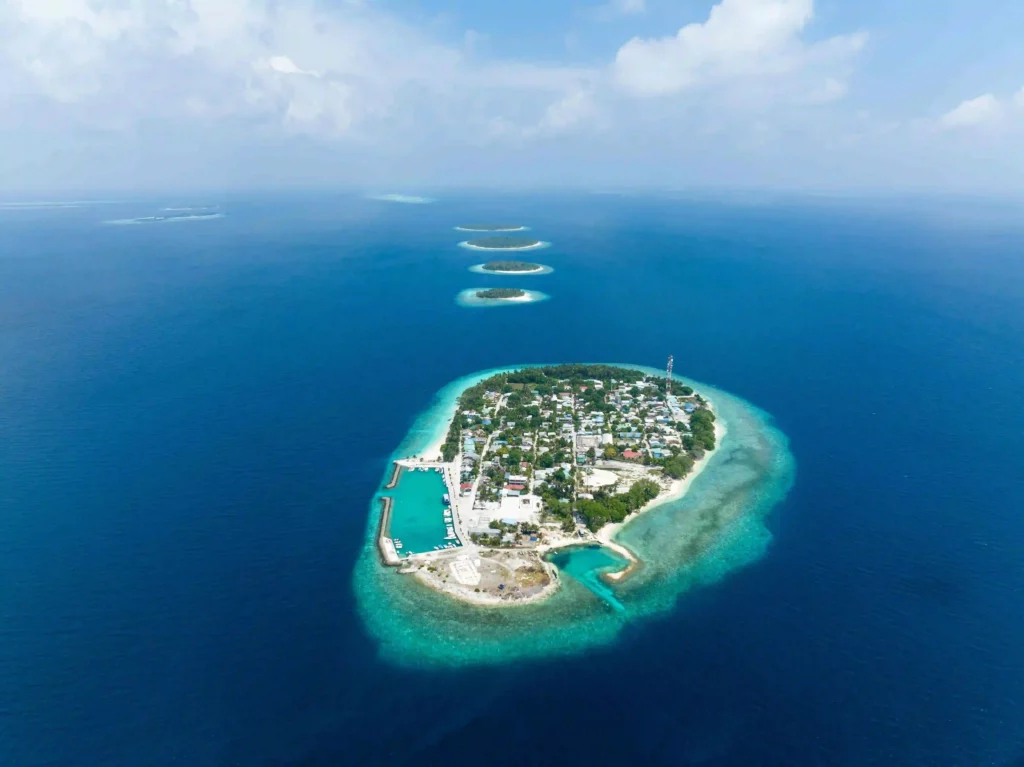 Baa-Atoll-Island-Maldives
