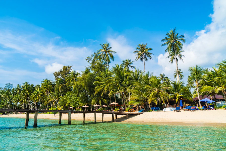 Vaadhoo-Beach-Island