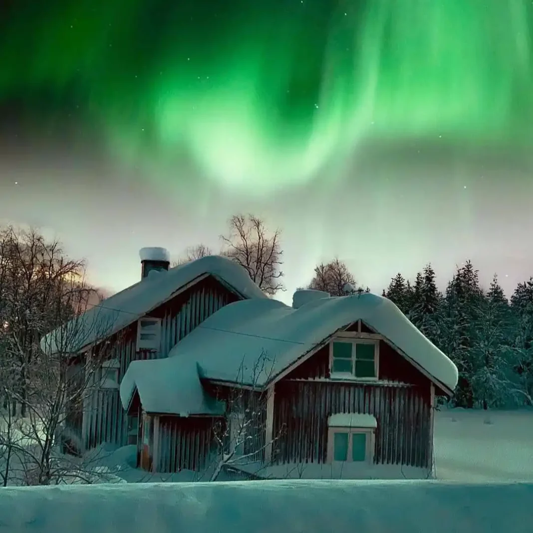 Northern-Lights-in-Lapland
