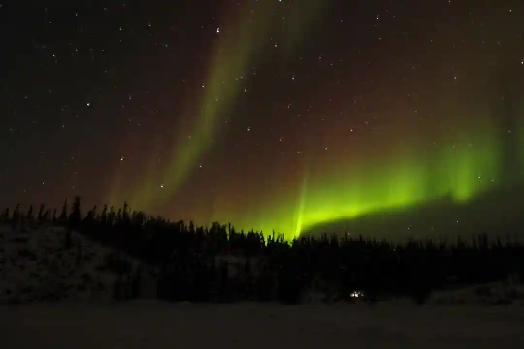 Yellowknife-northern-lights