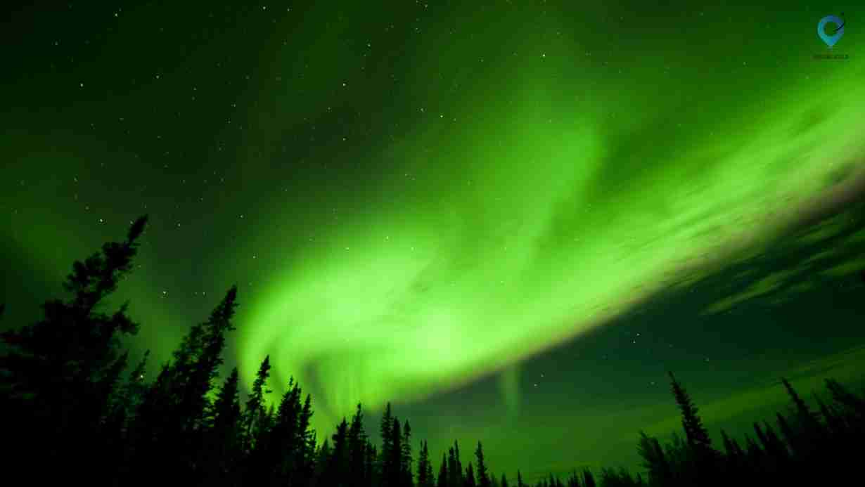 Yellowknife-Northern-Lights