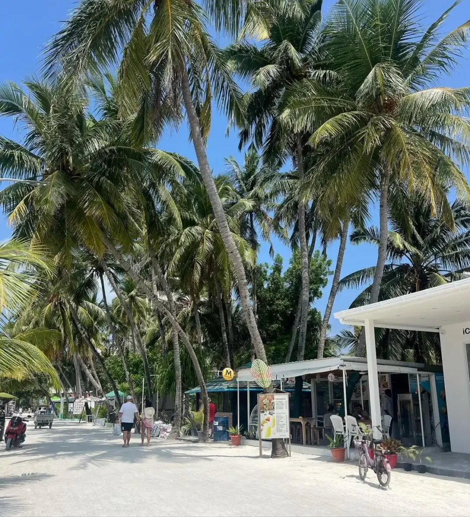 Maafushi-Island 