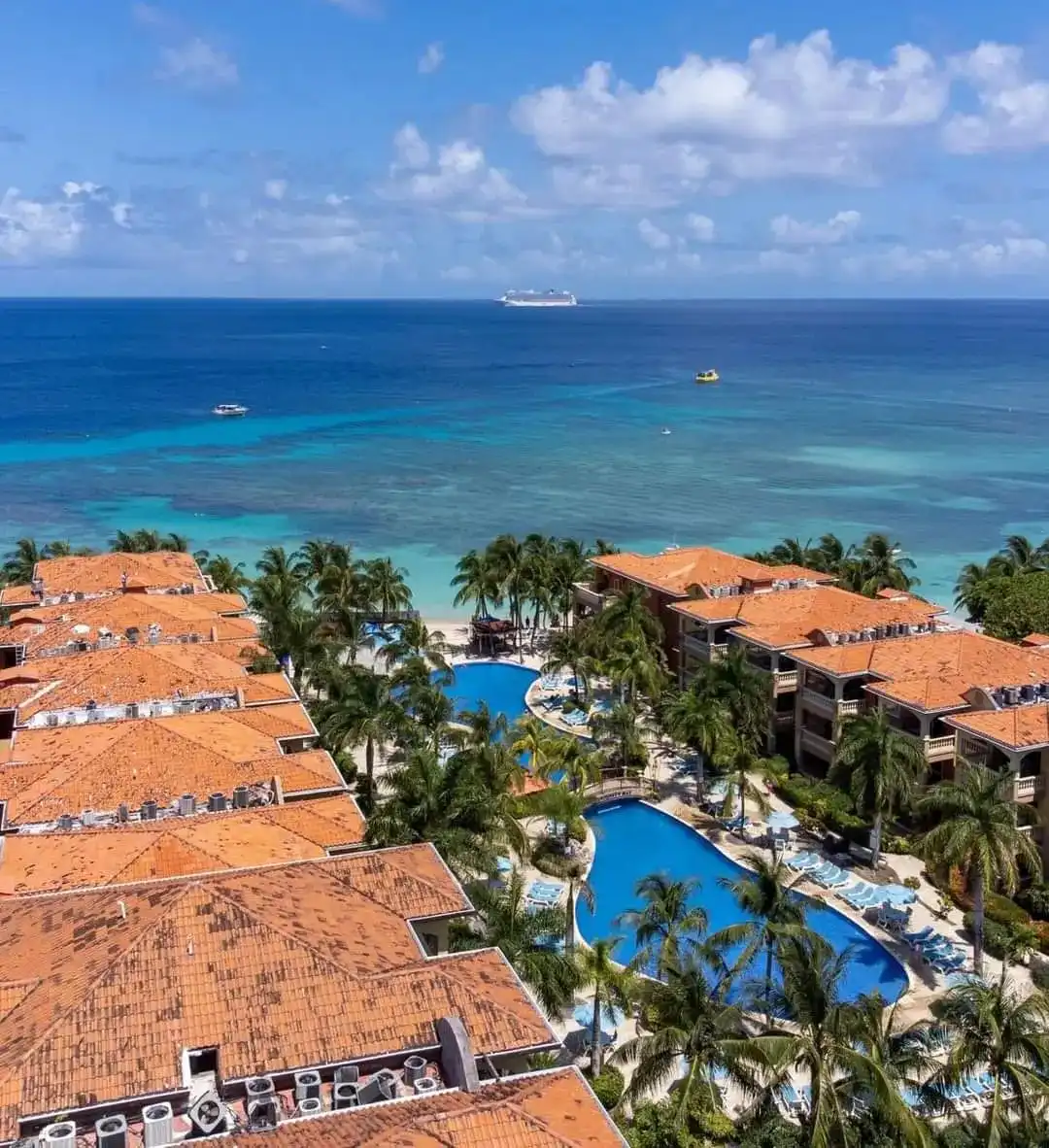Ultimate Cancún Travel Guide 2024-25: Best time to visit & Month-by-Month Tips