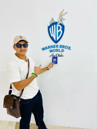 Warner-Bros.